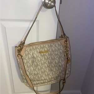 Michael Kors purse